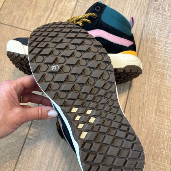 VANS - Ultrarange Exo RARE Pop Color - Picture 7 of 8